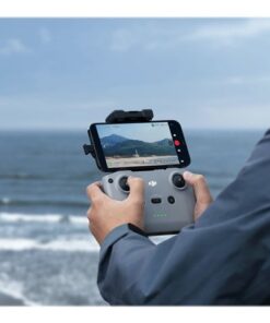 DJI Mini 2 SE ude over havet
